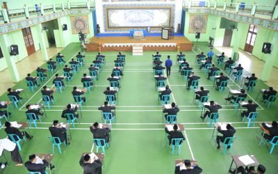 Ujian Tulis Komperhensif Santri Kelas Akhir